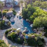 Miragica, inaugurato nel 2009, rappresent� all�epoca una vera svolta per la Puglia, essendo il primo parco tematico di tutto il Sud Italia. Il tutto era infatti stato pensato come  come un immenso villaggio delle fiabe...